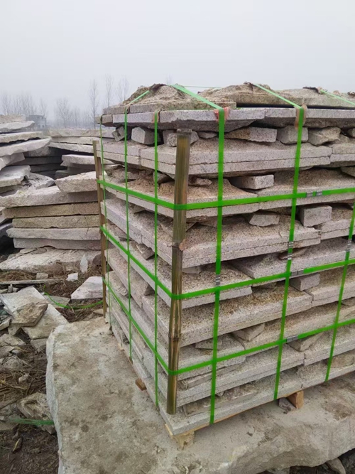 汶上锈石蘑菇石